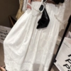 鬆緊腰繡花勾花長裙
