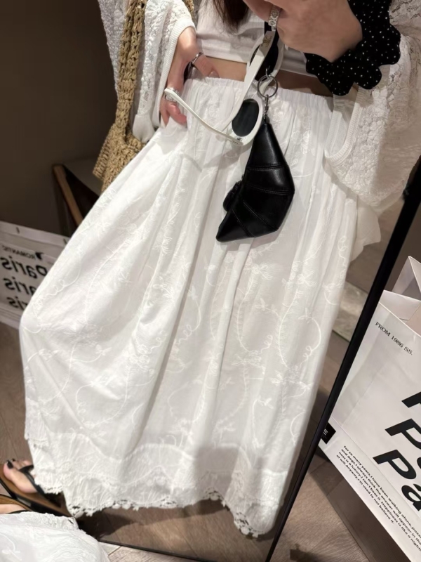 鬆緊腰繡花勾花長裙