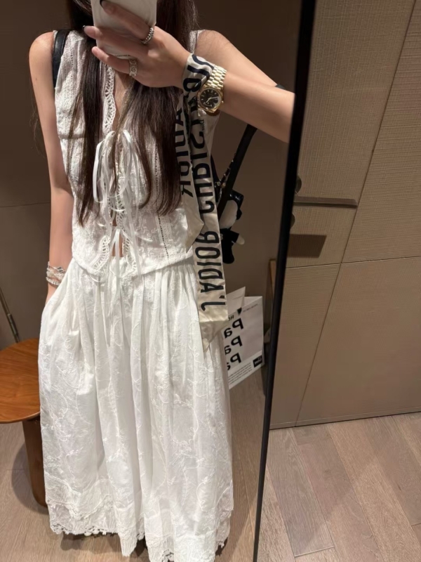 全棉綁帶刺繡無袖背心