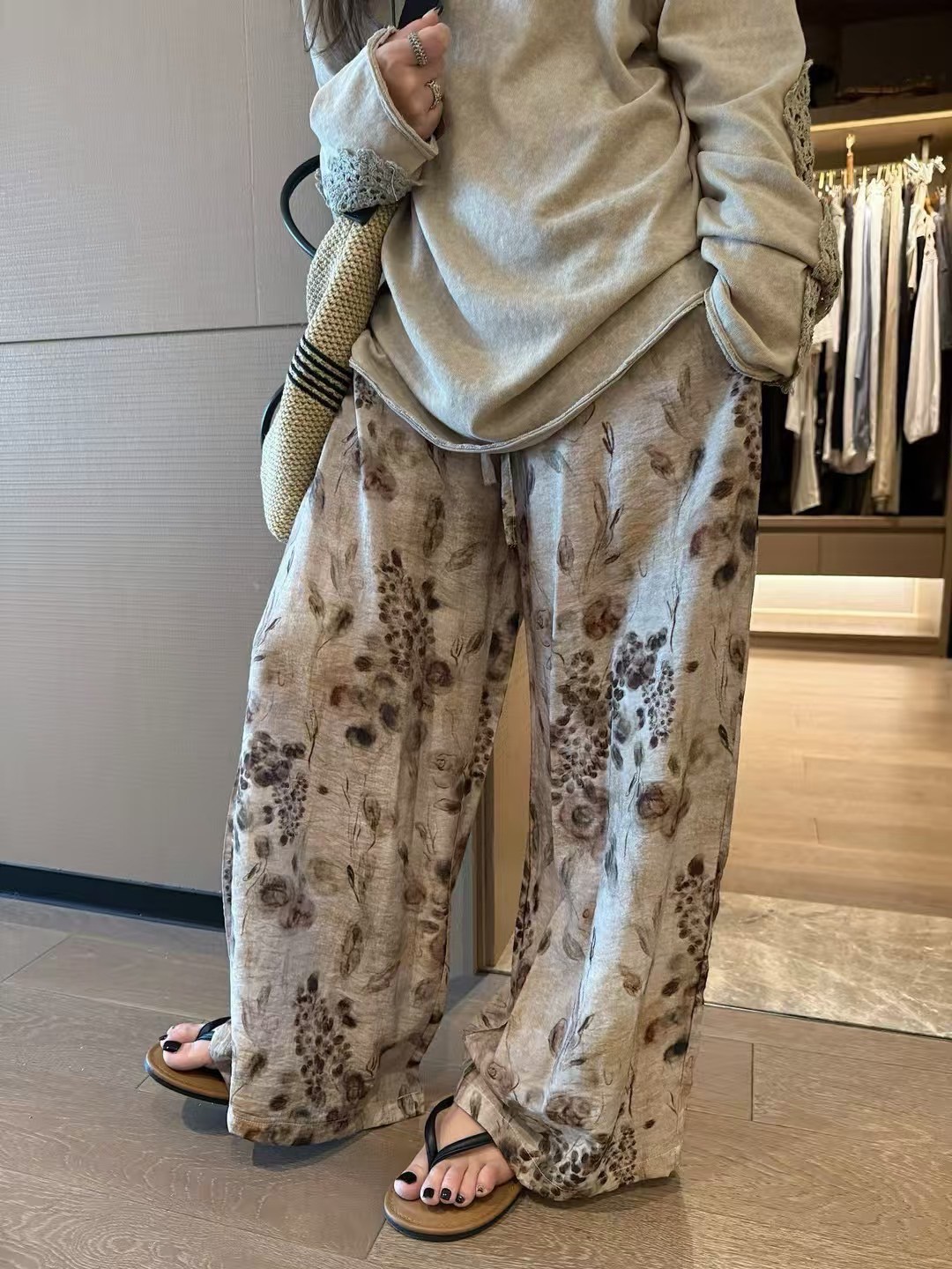 鬆緊腰落葉印花長褲