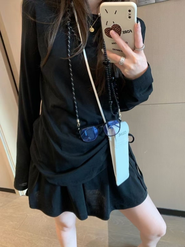 萊賽爾露背長袖短裙套裝