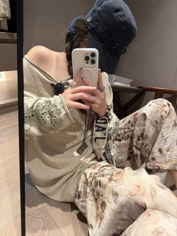 鬆緊腰落葉印花長褲