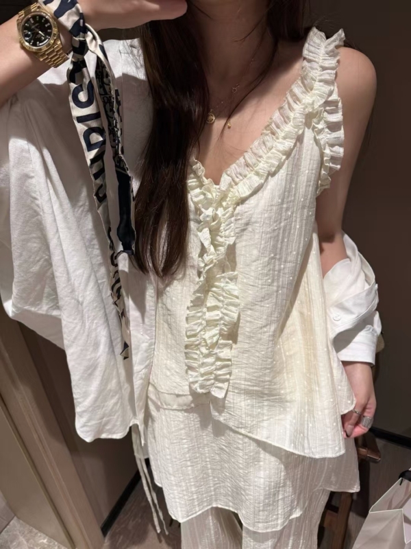 無袖波點花邊吊帶上衣