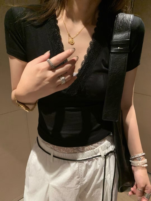 拼接短袖深v蕾絲t恤