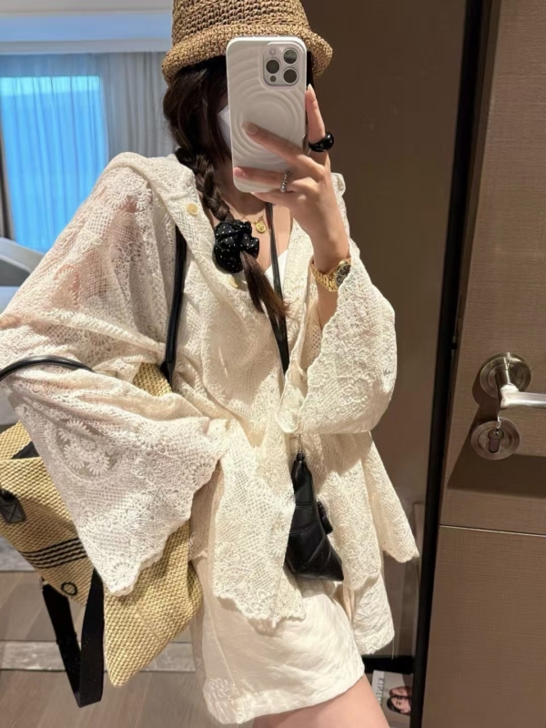 防曬繡花連帽勾花開衫